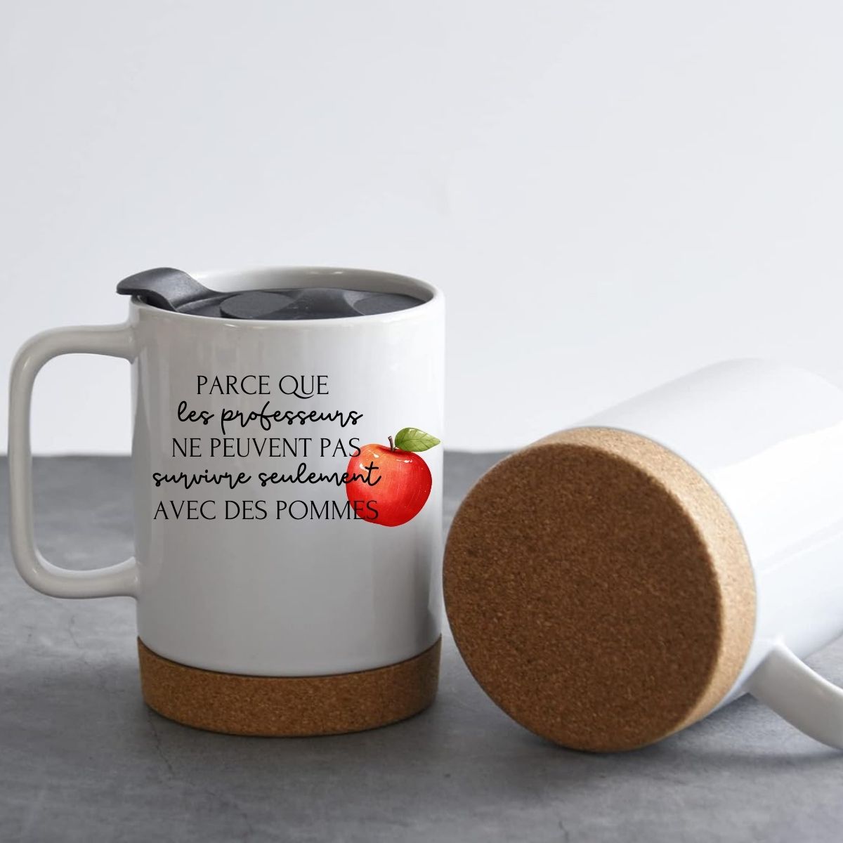 TASSE AVEC COUVERCLE ET FOND LIÈGE / CUP WITH LID AND CORK BOTTOM ENSEIGNANTE